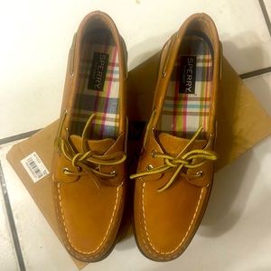 Comfy Sperry